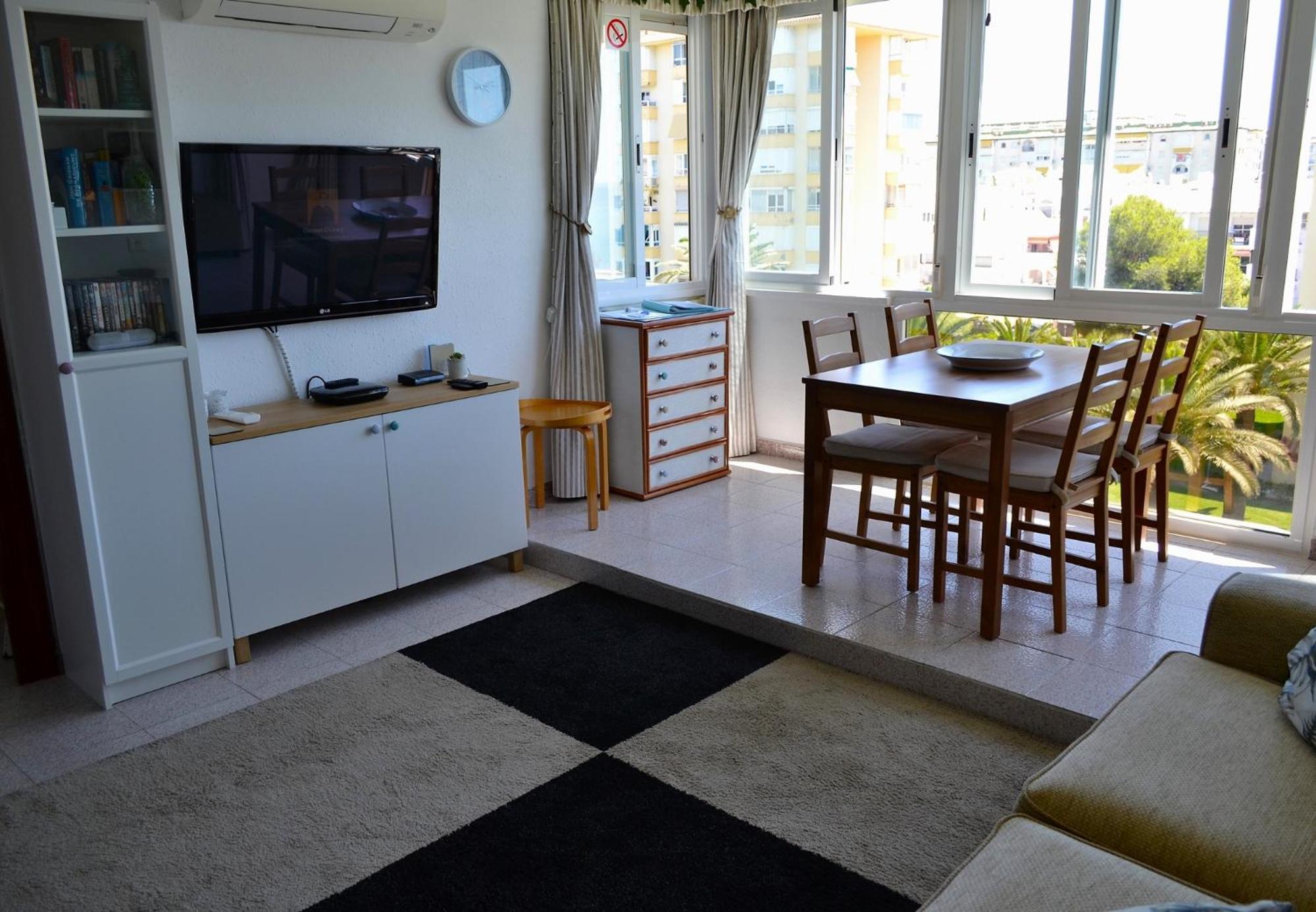 Spacious 1 Bedroom Apartment, Beach Front, Torrox Costa Εξωτερικό φωτογραφία