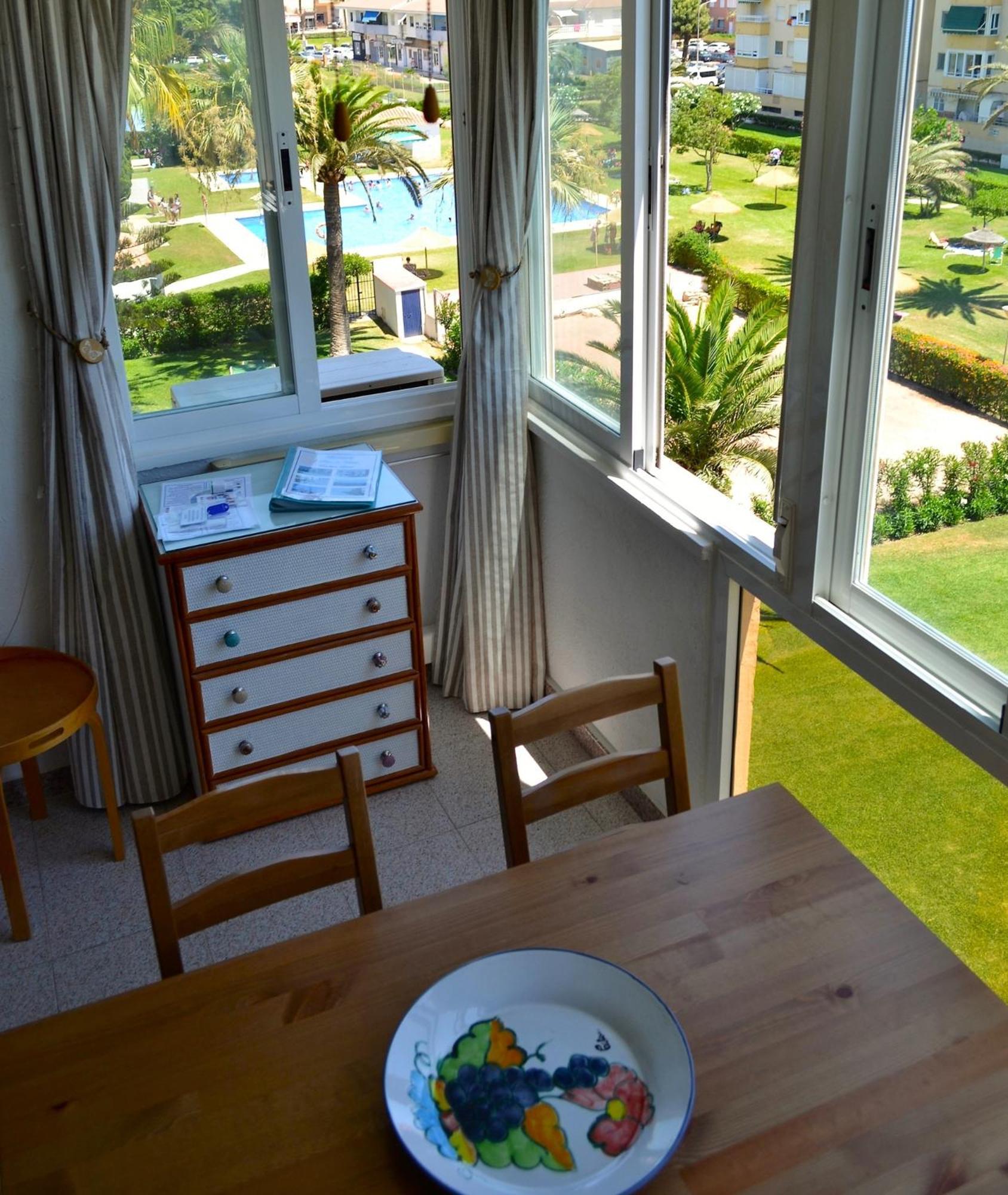 Spacious 1 Bedroom Apartment, Beach Front, Torrox Costa Εξωτερικό φωτογραφία