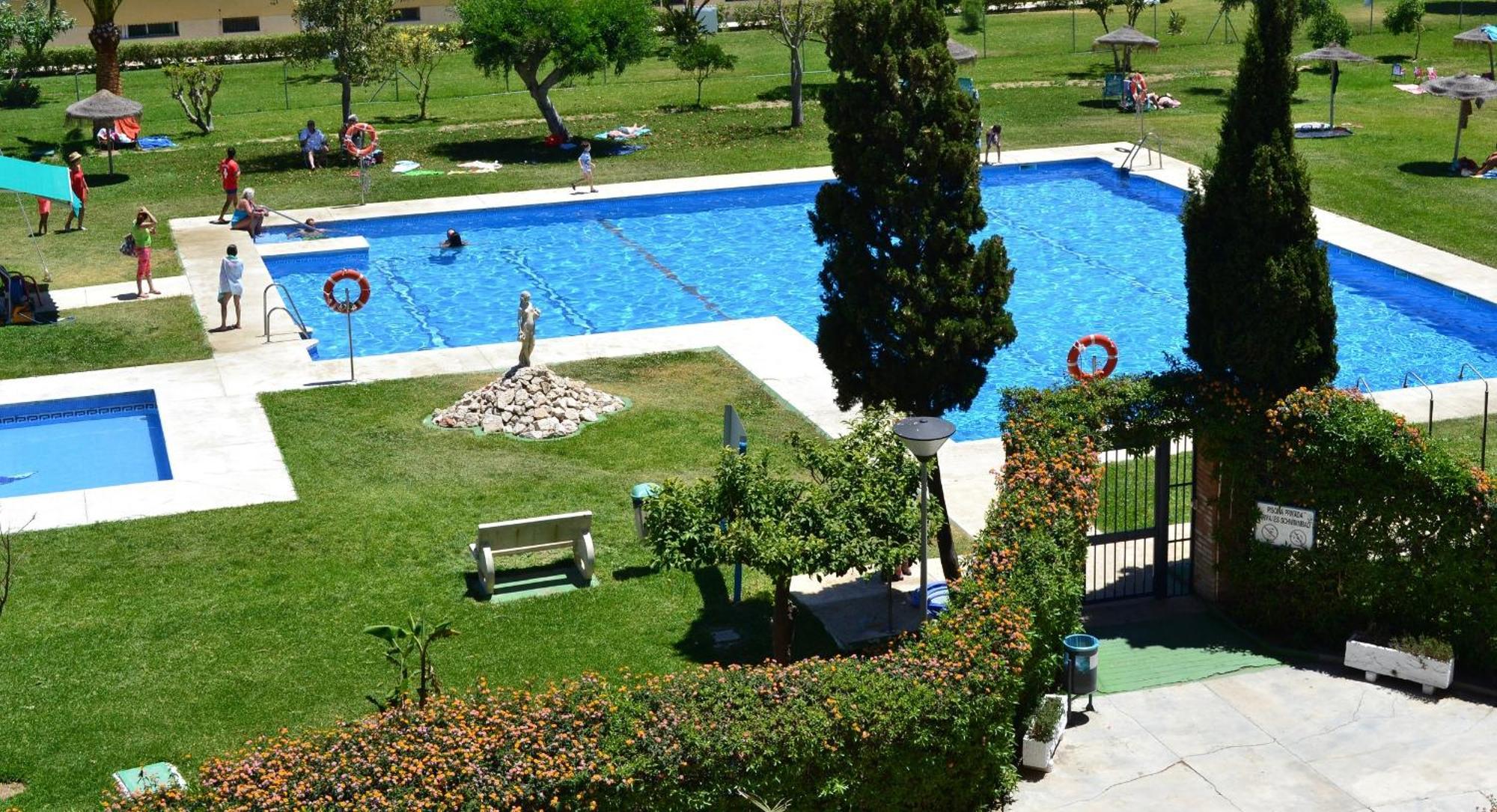 Spacious 1 Bedroom Apartment, Beach Front, Torrox Costa Εξωτερικό φωτογραφία
