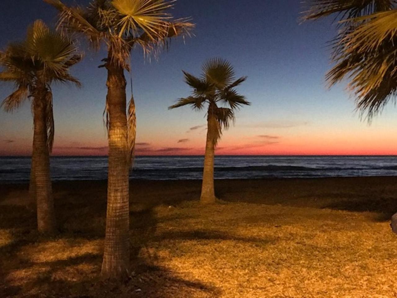 Spacious 1 Bedroom Apartment, Beach Front, Torrox Costa Εξωτερικό φωτογραφία