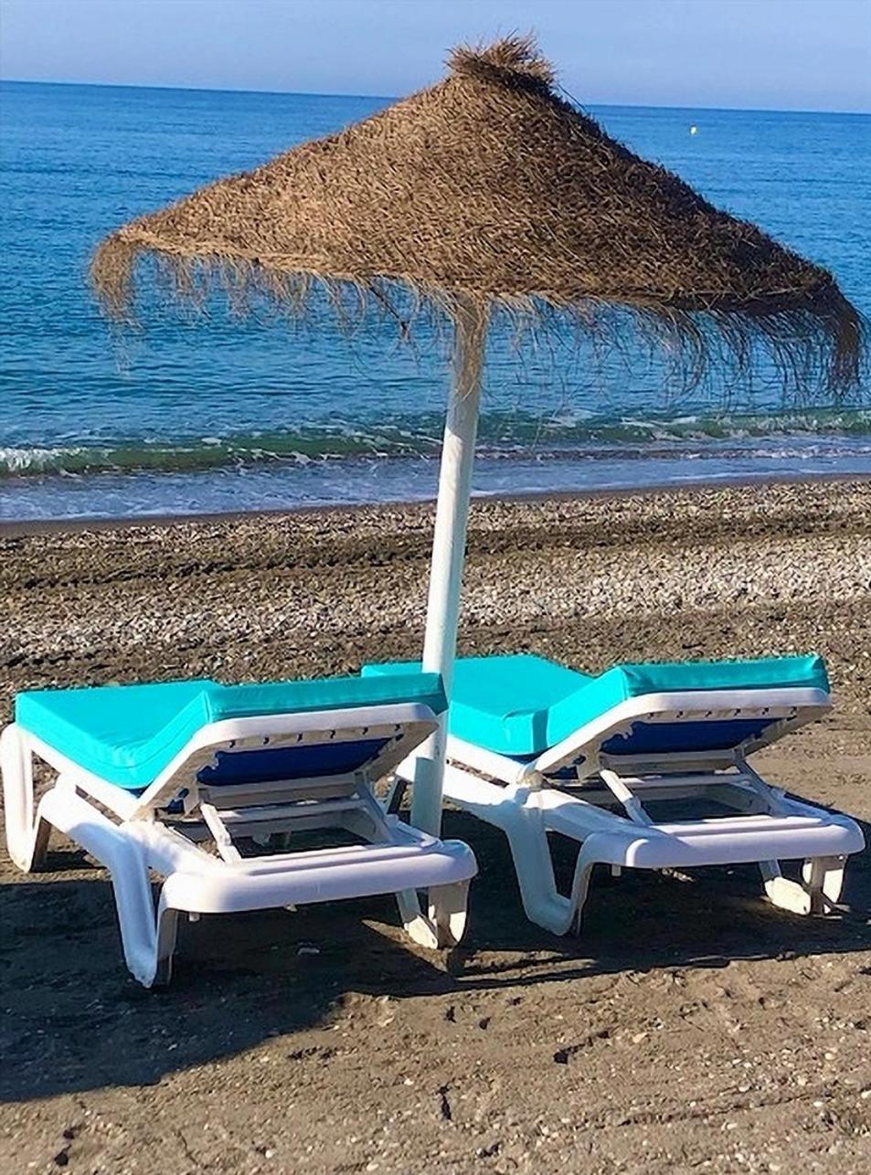 Spacious 1 Bedroom Apartment, Beach Front, Torrox Costa Εξωτερικό φωτογραφία